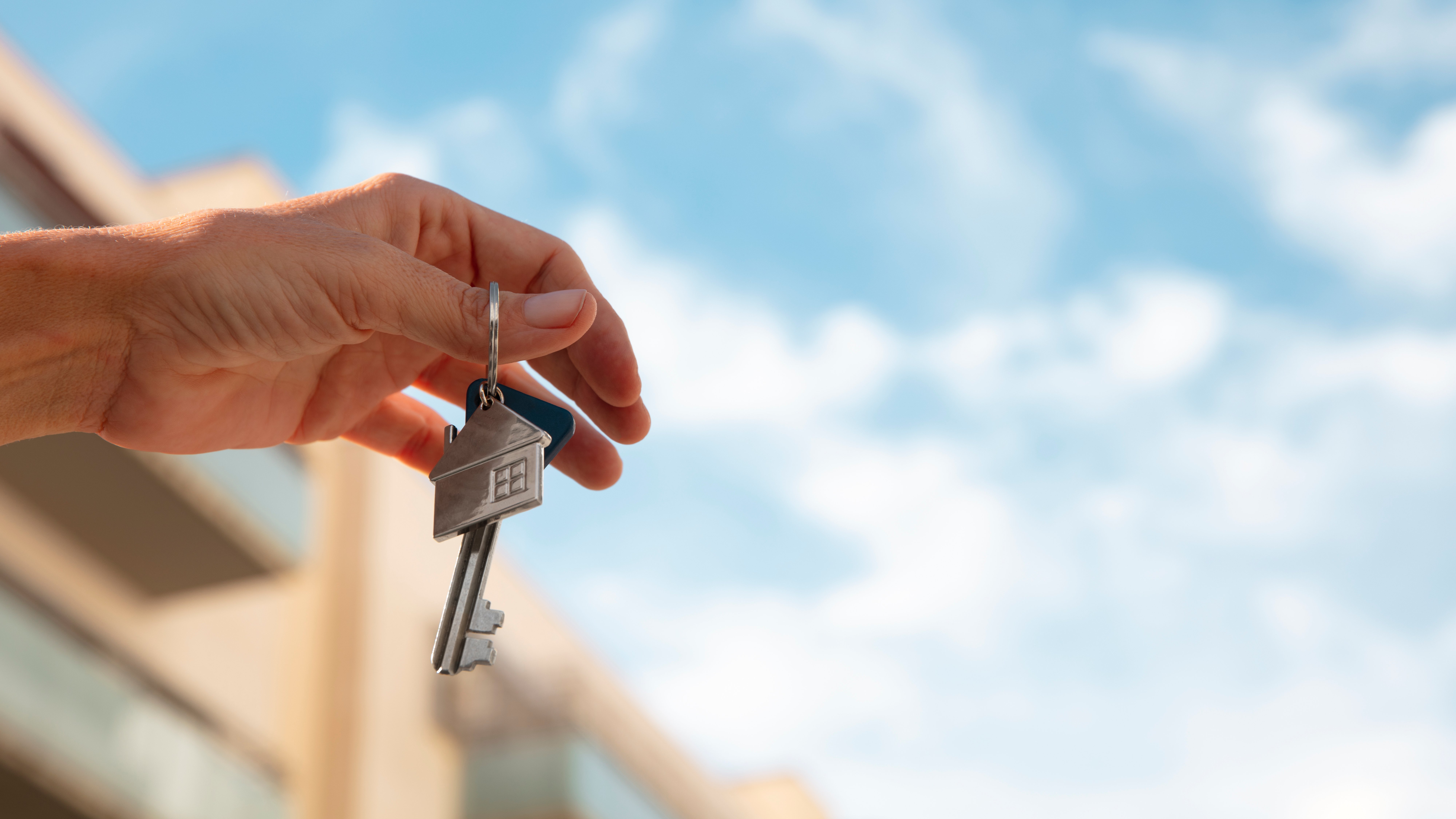 Giro en el mercado inmobiliario: termina sobreoferta de arriendos